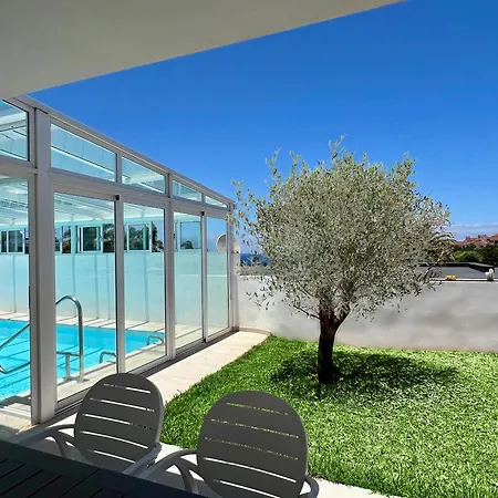 Luxurious With Heated Pool And Ocean Views