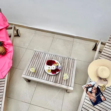 Luxurious With Heated Pool And Ocean Views Villa *