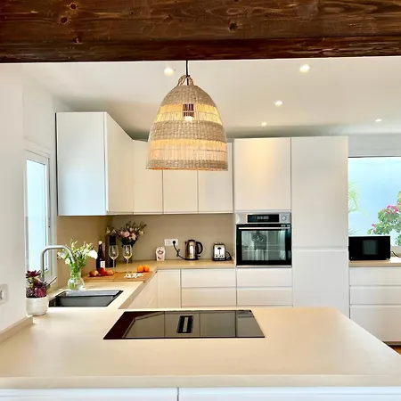 Luxurious With Heated Pool And Ocean Views * Puerto de la Cruz (Tenerife)