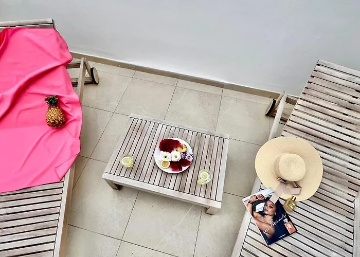 Luxurious With Heated Pool And Ocean Views Villa *