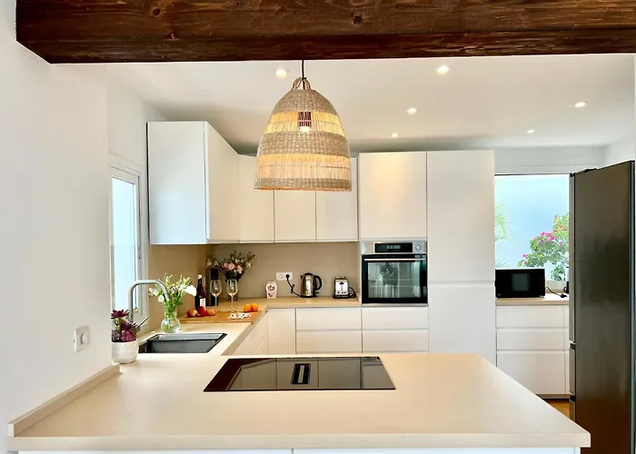 Luxurious With Heated Pool And Ocean Views * Puerto de la Cruz (Tenerife)